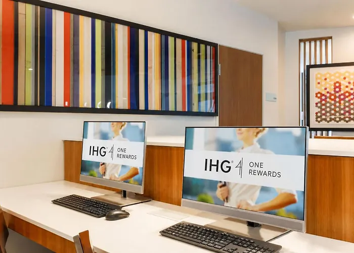 Holiday Inn Express & Suites Chicago O'Hare Airport By Ihg